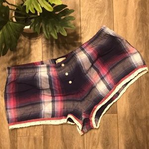 Victoria’s Secret cotton pajama short. Size L